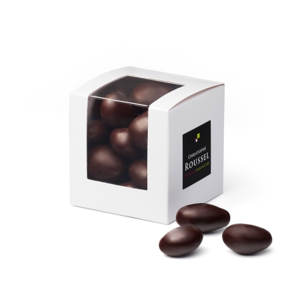 Almonds coated with dark chocolate